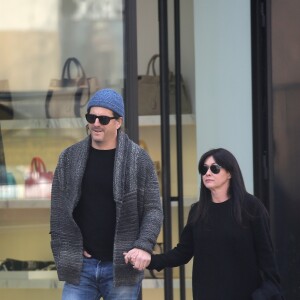 Exclusif - Shannen Doherty et son mari Kurt Iswarienko se promènent dans les rues de Paris le 18 mars 2016 © Cyril Moreau / Bestimage