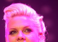 VIDEO : Pink va faire parler d'elle avec ce baiser lesbien...