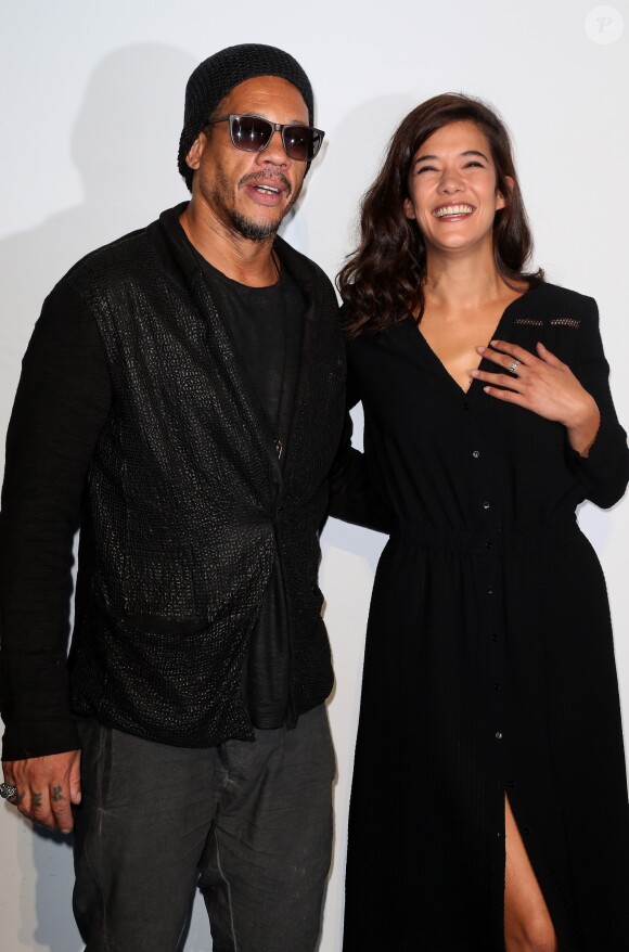 JoeyStarr ( Joey Starr) et Mélanie Doutey pendant la soirée du téléfilm "La main du mal" lors de la 18ème édition du festival de la fiction TV 2016 de La Rochelle, France, le 15 septembre 2016. © Patrick Bernard/Bestimage