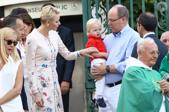 Le prince Albert II de Monaco et la princesse Charlene de Monaco ont participé avec leur fils le prince Jacques au traditionnel pique-nique de fin d'été des Monégasques organisé par la Mairie dans le Parc Princesse Antoinette, le 10 septembre 2016. La princesse Gabriella aurait dû y apparaître aussi, mais le couple princier s'est résolu à entrer dans le parc sans sa fille, qui a fait une colère. © Olivier Huitel /Pool restreint Monaco / Bestimage