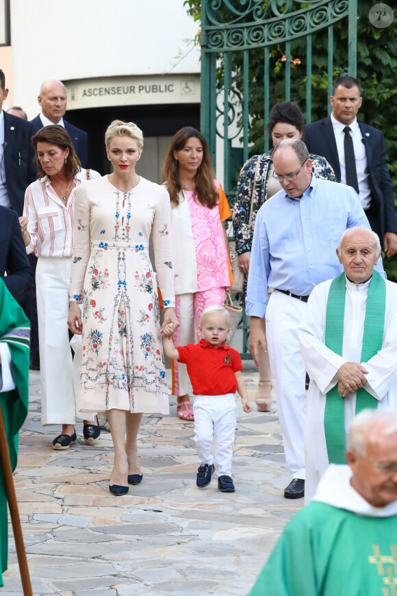 Le prince Albert II de Monaco et la princesse Charlene de Monaco ont participé avec leur fils le prince Jacques au traditionnel pique-nique de fin d'été des Monégasques organisé par la Mairie dans le Parc Princesse Antoinette, le 10 septembre 2016. La princesse Gabriella aurait dû y apparaître aussi, mais le couple princier s'est résolu à entrer dans le parc sans sa fille, qui a fait une colère. © Olivier Huitel /Pool restreint Monaco / Bestimage