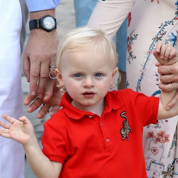 Le prince Albert II de Monaco et la princesse Charlene de Monaco ont participé avec leur fils le prince Jacques au traditionnel pique-nique de fin d'été des Monégasques organisé par la Mairie dans le Parc Princesse Antoinette, le 10 septembre 2016. La princesse Gabriella aurait dû y apparaître aussi, mais le couple princier s'est résolu à entrer dans le parc sans sa fille, qui a fait une colère. © Olivier Huitel /Pool restreint Monaco / Bestimage