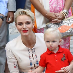 Le prince Albert II de Monaco et la princesse Charlene de Monaco ont participé avec leur fils le prince Jacques au traditionnel pique-nique de fin d'été des Monégasques organisé par la Mairie dans le Parc Princesse Antoinette, le 10 septembre 2016. La princesse Gabriella aurait dû y apparaître aussi, mais le couple princier s'est résolu à entrer dans le parc sans sa fille, qui a fait une colère. © Olivier Huitel /Pool restreint Monaco / Bestimage