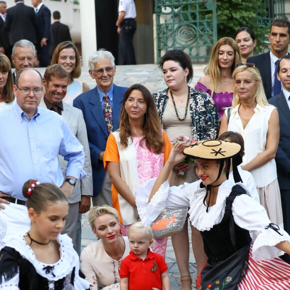 Le prince Albert II de Monaco et la princesse Charlene de Monaco ont participé avec leur fils le prince Jacques au traditionnel pique-nique de fin d'été des Monégasques organisé par la Mairie dans le Parc Princesse Antoinette, le 10 septembre 2016. La princesse Gabriella aurait dû y apparaître aussi, mais le couple princier s'est résolu à entrer dans le parc sans sa fille, qui a fait une colère. © Olivier Huitel /Pool restreint Monaco / Bestimage