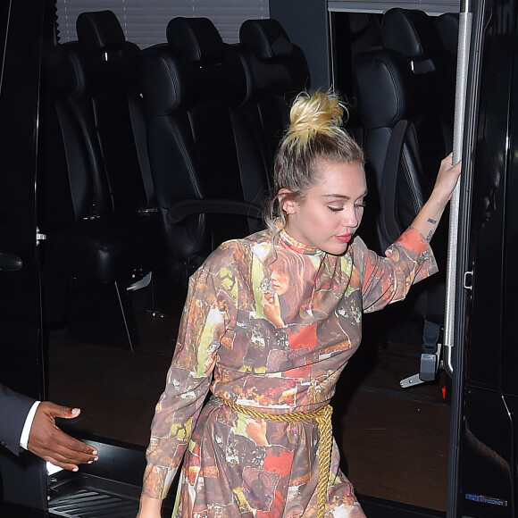 Miley Cyrus se promène à New York, le 15 septembre 2016.