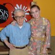 Woody Allen et Miley Cyrus  à la première de The Crisis in Six Scenes à New York, le 15 septembre 2016