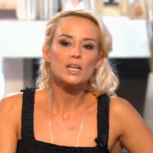 Elodie Gossuin face à Amanda Scott dans "Amanda", vendredi 15 sepembre 2016.