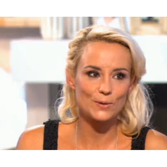 Elodie Gossuin face à Amanda Scott dans "Amanda", vendredi 15 sepembre 2016.