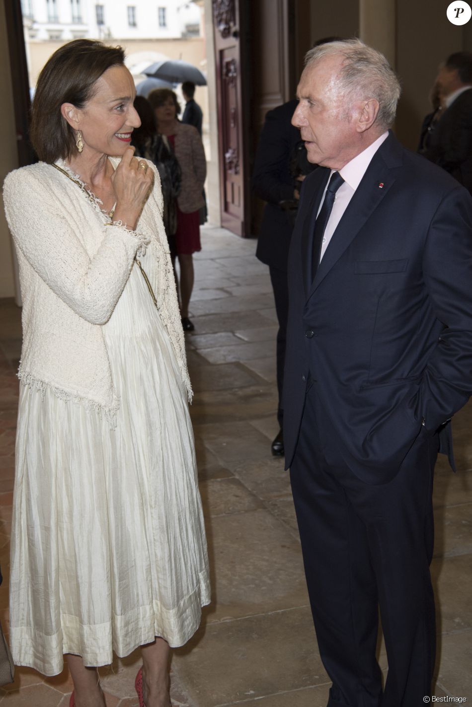 Kristin Scott Thomas Et Son Nouveau Compagnon Kristin Scott Thomas et François Pinault - Vernissage de l'exposition