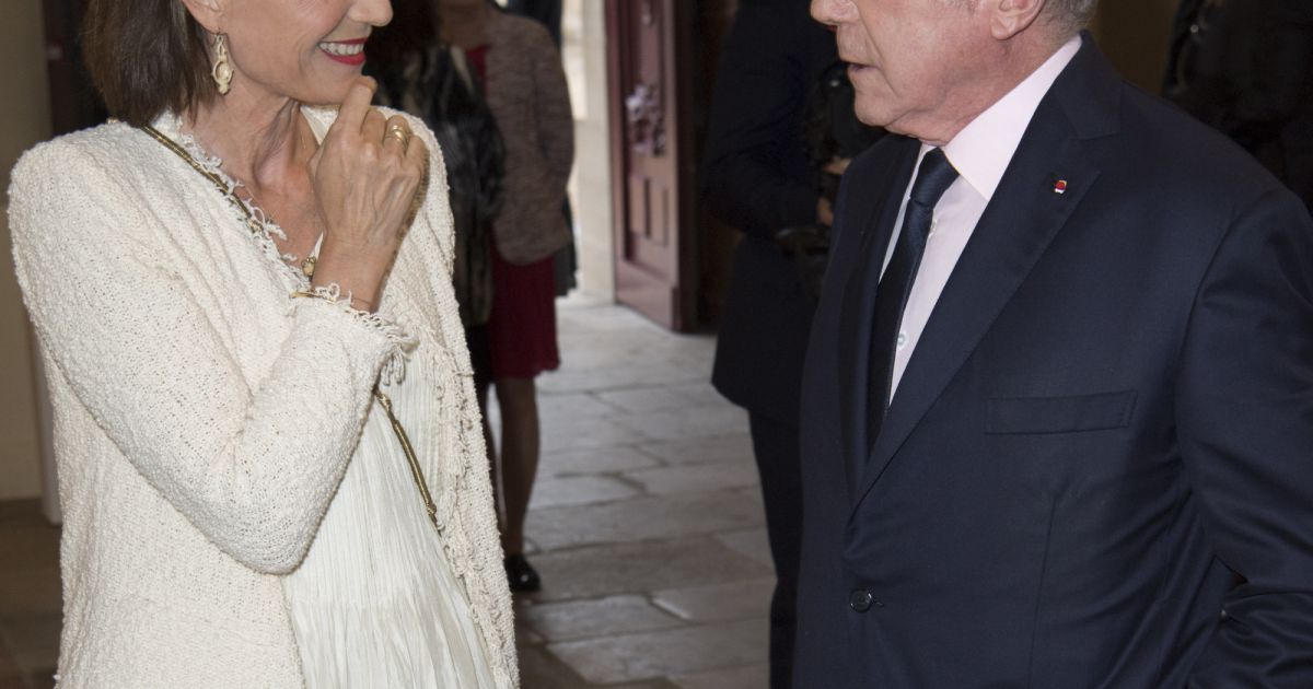 Kristin Scott Thomas Et Son Nouveau Compagnon Kristin Scott Thomas et François Pinault - Vernissage de l'exposition