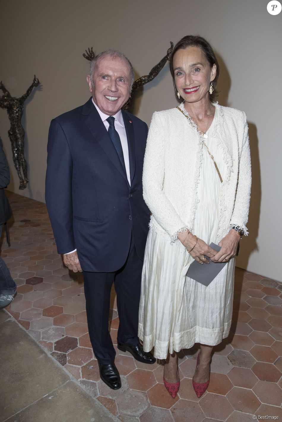 Kristin Scott Thomas Et Son Nouveau Compagnon François Pinault et Kristin Scott Thomas - Vernissage de l'exposition