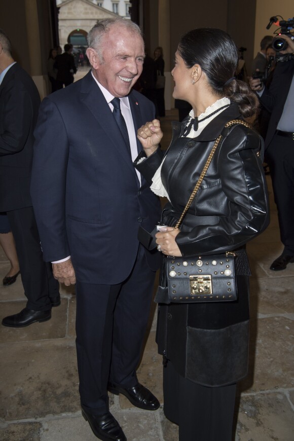 François Pinault et Salma Hayek - Vernissage de l'exposition "Echos" pour l'inauguration du nouveau siège de Kering dans l'ancien hôpital Laennec et à l'occasion des Journées du Patrimoine à Paris. Une partie des oeuvres fait partie de la collection Pinault. Le 16 septembre 2016 © Olivier Borde / Bestimage