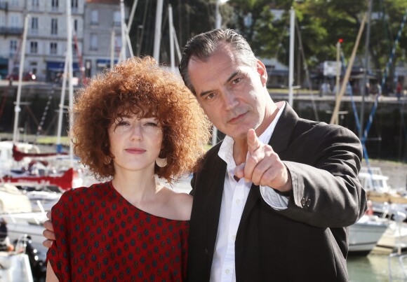 Blandine Bellavoir et Samuel Labarthe - Photocall de la série "Les petits meurtres d'Agatha Christie" lors du 18ème Festival de la Fiction TV de La Rochelle. Le 17 septembre 2016 © Patrick Bernard / Bestimage