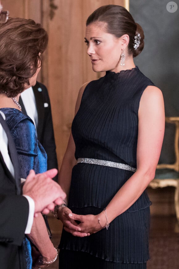 La princesse Victoria de Suède au palais royal à Stockholm le 16 septembre 2016 au Dîner de la Suède.