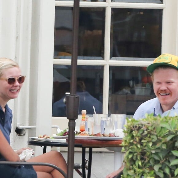 Kirsten Dunst est allée déjeuner avec Jesse Plemons et des amis à Los Angeles, le 19 septembre 2016