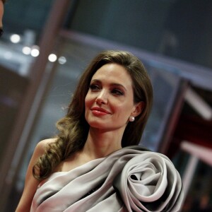 Brad Pitt et Angelina Jolie à Paris en février 2012.