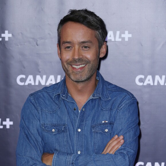 Yann Barthès à la conférence de presse de Canal + à Paris le 28 août 2013