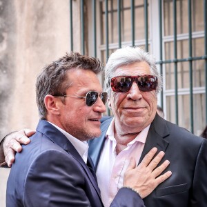 Exclusif - No web - No blog - Jean-Pierre Castaldi et son fils Benjamin Castaldi - Arrivées à la mairie - Mariage de Benjamin Castaldi et Aurore Aleman à la mairie de Marseille, le 27 août 2016. © Jacovides-Moreau/Bestimage27/08/2016 - Marseille