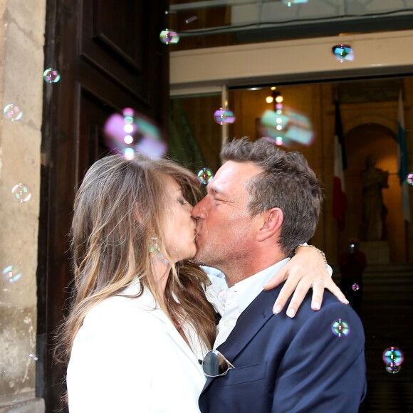 Exclusif - No web - No blog - Benjamin Castaldi et sa femme Aurore Aleman - Sorties de la mairie - Mariage de Benjamin Castaldi et Aurore Aleman à la mairie de Marseille, le 27 août 2016. © Jacovides-Moreau/Bestimage27/08/2016 - Marseille