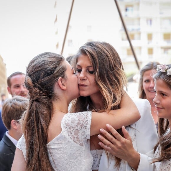 Exclusif - No web - No blog - Aurore et ses filles Jade et Louise - Arrivées à la mairie - Mariage de Benjamin Castaldi et Aurore Aleman à la mairie de Marseille, le 27 août 2016. © Jacovides-Moreau/Bestimage27/08/2016 - Marseille