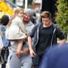 Exclusif -David Beckham sort déjeuner au restaurant Grainger & Co à Londres avec ses enfants Harper et Brooklyn le 26 juin 2015