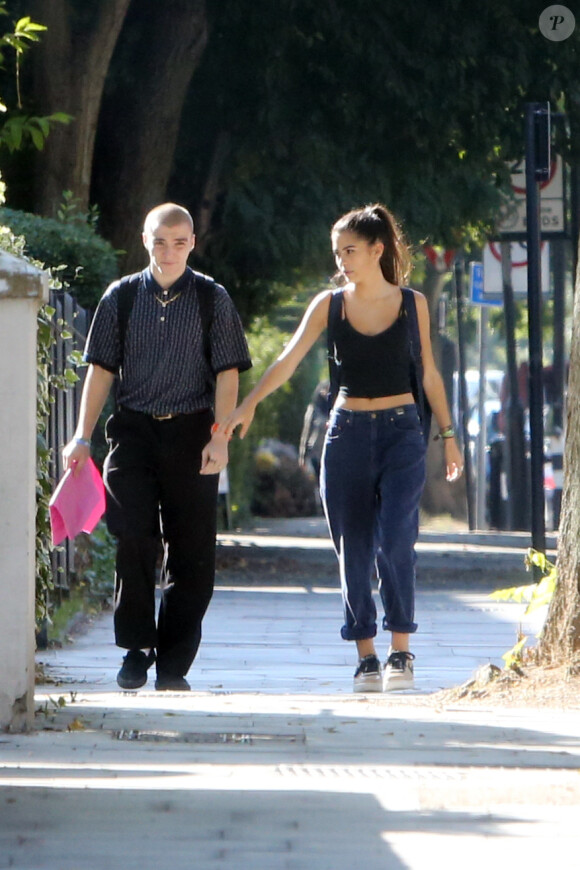 Rocco Ritchie se balade à Londres avec Kim Turnbull le 14 septembre 2016.