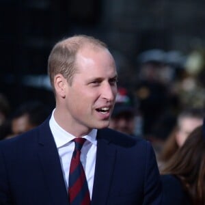 Le prince William, duc de Cambridge et Kate Middleton, duchesse de Cambridge, accompagnés de leurs enfants, le prince Georges et la princesse Charlotte, visitent la Colombie-Britannique et le Yukon au Canada. Le couple royal est arrivé à l'aéroport de Victoria où il a été accueilli par le Premier ministre Justin Trudeau et sa femme Sophie Grégoire Trudeau. Canada, le 24 septembre 2016.