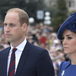 Le prince William, duc de Cambridge, et Kate Middleton, duchesse de Cambridge, sont arrivés le 24 septembre 2016 à Victoria au Canada avec leurs enfants le prince George et la princesse Charlotte pour leur tournée officielle, accueillis notamment par le Premier ministre Justin Trudeau.