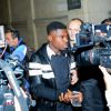 Le défenseur du Paris Saint-Germain (PSG) Serge Aurier arrive dans la 30e chambre du tribunal correctionnel, au palais de justice de Paris, France, le 26 septembre 2016. Serge Aurier est poursuivi pour violences volontaires sur personne dépositaire de l'autorité publique (policier), ayant entraîné une incapacité totale de travail (ITT) d'un jour lors d'une altercation avec la police après une sortie de boîte de nuit. © CVS/Bestimage
