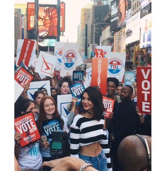 Kendall Jenner participe au tournage de l'émission "Total Registration Live" pour MTV à Times Square. New York, le 27 septembre 2016.