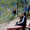 Le prince Carl Philip et la princesse Sofia de Suède visitaient le 30 septembre 2016 la réserve naturelle d'Hykjeberg, montagne au sommet de laquelle ils ont inauguré le banc en grès qui leur a été offert par la région de Dalarna à l'occasion de leur mariage le 13 juin 2015.