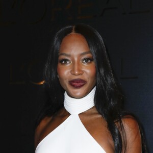 Naomi Campbell - Photocall - Soirée "Gold Obsession" de L'Oréal à la Monnaie de Paris lors de la Fashion Week de Paris, le 2 octobre 2016.