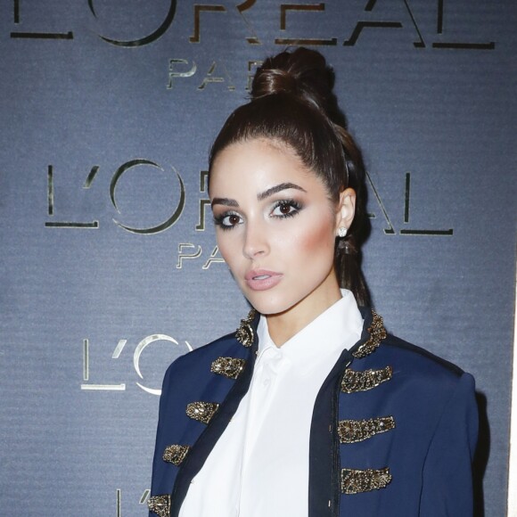 Olivia Culpo - Photocall - Soirée "Gold Obsession" de L'Oréal à la Monnaie de Paris lors de la Fashion Week de Paris, le 2 octobre 2016.