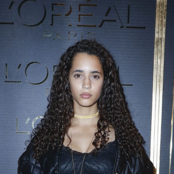 Iman Perez - Photocall - Soirée "Gold Obsession" de L'Oréal à la Monnaie de Paris lors de la Fashion Week de Paris, le 2 octobre 2016.