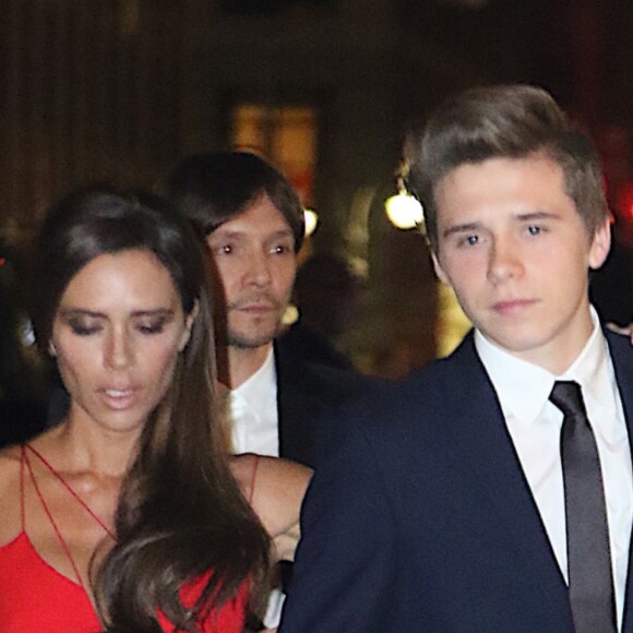 Victoria Beckham et son fils Brooklyn Beckham à la soirée des "Glamour Women Of The Year Awards" à New York, le 9 novembre 2015.