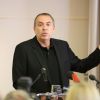 L'animateur Jean-Marc Morandini fait une déclaration à la presse dans un salon de l'hôtel Radisson à Boulogne-Billancourt, le 19 juillet 2016.
