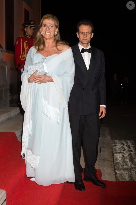 La princesse Léa de Belgique et son fils arrivent au dîner du mariage du prince Leka II d'Albanie et d'Elia Zaharia au palais royal à Tirana, le 8 octobre 2016