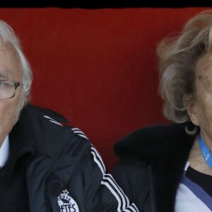 Exclusif - Prix spécial - Jacques Vendroux, Bernadette Chirac - Match de football caritatif organisé par le Variétés Club de France au profit de l'association "+ de Vie" présidée par Bernadette Chirac et de l’association "Urma" présidée par Laurent Blanc au stade Jean-Louis David à Mantes-la-Jolie le 11 octobre 2016. C’est la première sortie officielle de Bernadette Chirac depuis l’hospitalisation de son mari Jacques Chirac et de sa propre hospitalisation. © Alain Guizard/Bestimage (no web - No Blog pour suisse et Belgique)11/10/2016 - Mantes la Jolie