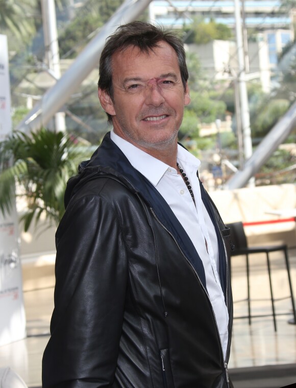 Jean-Luc Reichmann lors du photocall pour "Les douze coups de midi" lors du Festival de Télévision de Monte Carlo le 13 Juin 2016. © Denis Guignebourg/BestImage