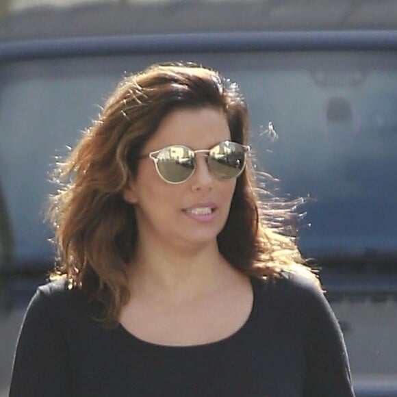 Exclusif - Eva Longoria à la sortie du centre dermatologique Epione à Beverly Hills, le 12 septembre 2016