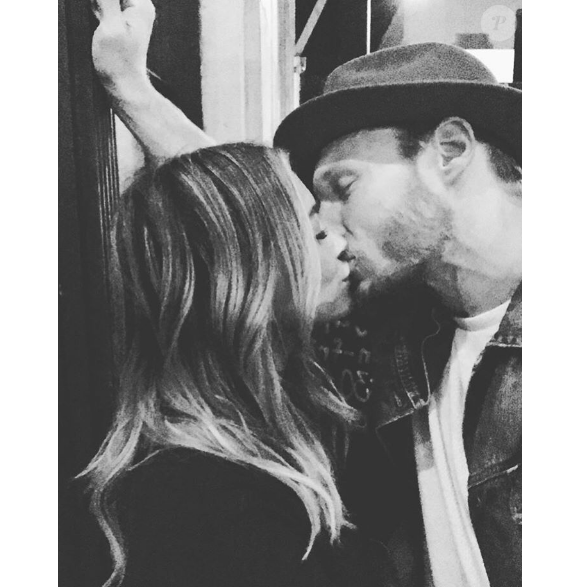 Hilary Duff officialise avec son chéri Jason Walsh sur Instagram, le 17 octobre 2016