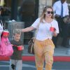 Exclusif - Hilary Duff et son fils Luca Comrie sont allés manger une glace à Beverly Hills le 8 octobre 2016