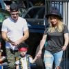 Hilary Duff et Mike Comrie accompagnent leur fils Luca à une fête d' Halloween à Studio City Los Angeles, le 18 Octobre 2014