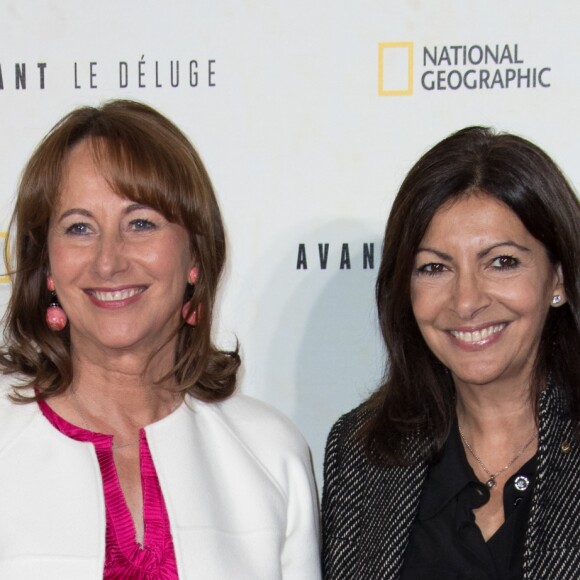 Ségolène Royal et Anne Hidalgo - Avant première du documentaire "Before the flood" au théâtre du Châtelet à Paris le 17 octobre 2016. © Cyril Moreau/Bestimage