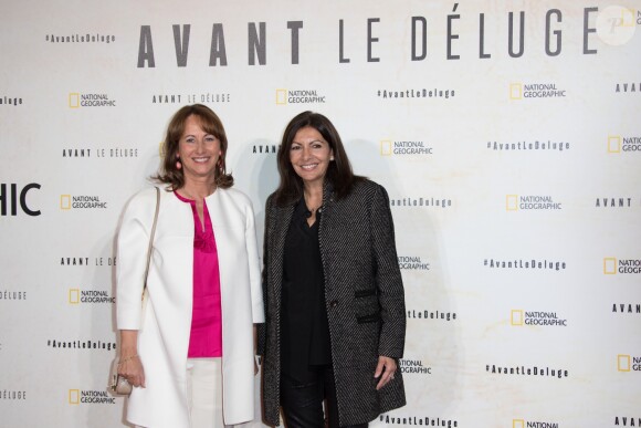 Ségolène Royal et Anne Hidalgo - Avant première du documentaire "Before the flood" au théâtre du Châtelet à Paris le 17 octobre 2016. © Cyril Moreau/Bestimage