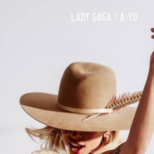 Lady Gaga topless sur la pochette de son nouveau single "A-Yo".