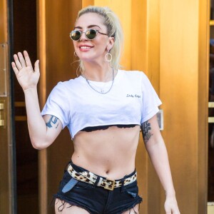 Lady Gaga à la sortie des studios de la radio Z100 après l'émission d'Elvis Duran à New York, le 12 septembre 2016.