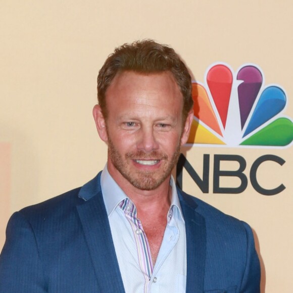 Ian Ziering posant dans la salle de presse lors de la cérémonie des "iHeartRadio Awards 2015" au Shrine Auditorium à Los Angeles, le 29 mars 2015.
