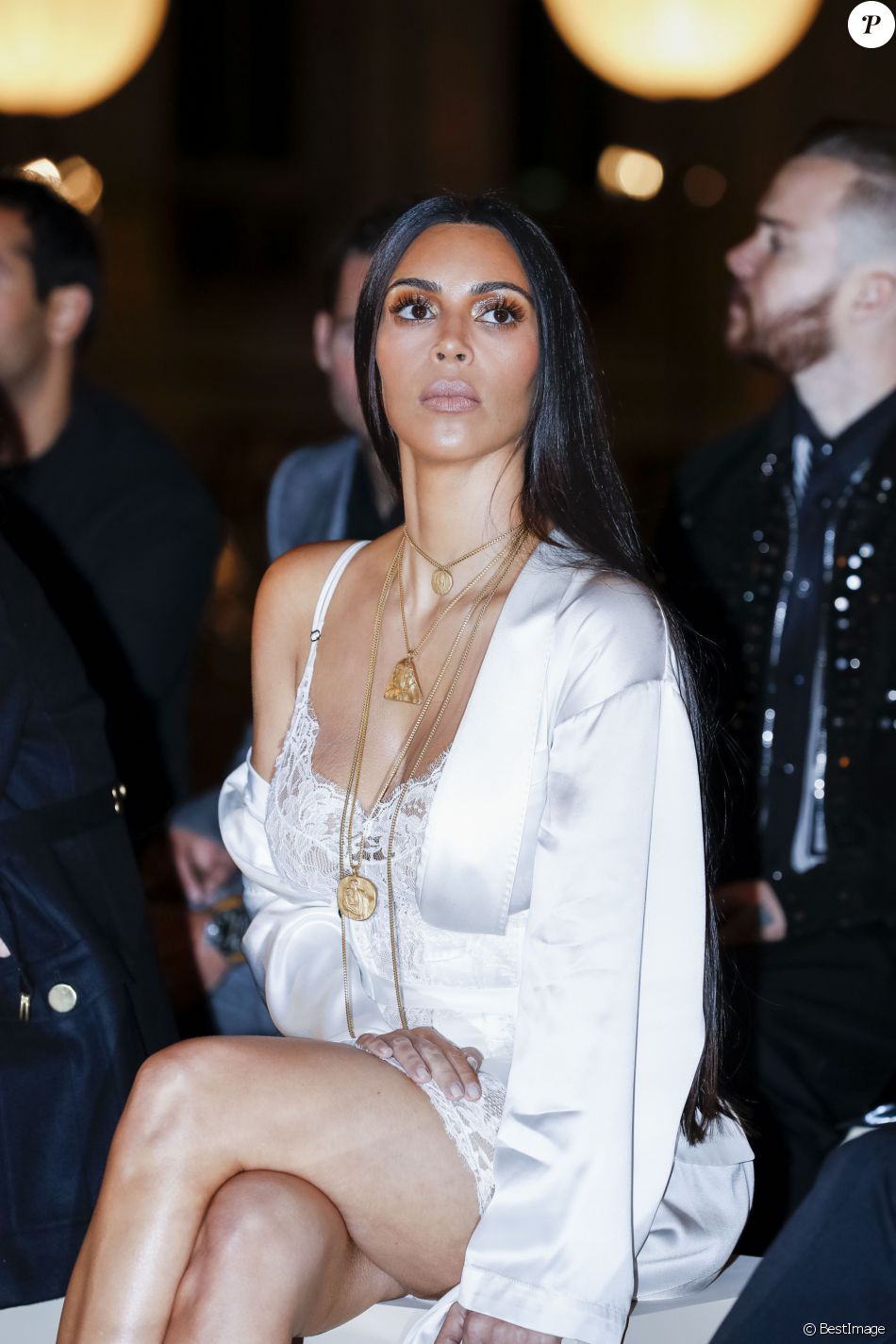 Kim Kardashian au défilé de mode &quot;Givenchy&quot;, collection prêt-à-porter Printemps-Eté 2017 lors de la Fashion Week de Paris, France, le 2 October 2016. © Olivier Borde/Bestimage