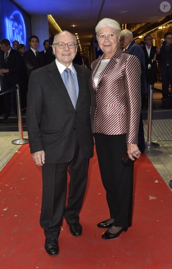Alain Pompidou et sa femme Nicole - Avant-première du film "Le nouveau Stagiaire" à Paris le 29 septembre 2015.
